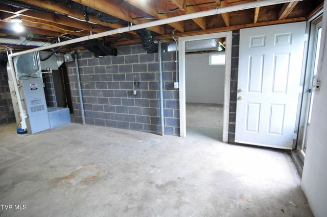 202 West 3rd Avenue, Watauga, TN 37694
