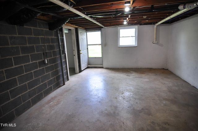 202 West 3rd Avenue, Watauga, TN 37694
