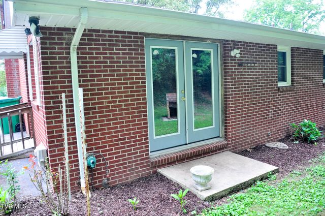 202 West 3rd Avenue, Watauga, TN 37694