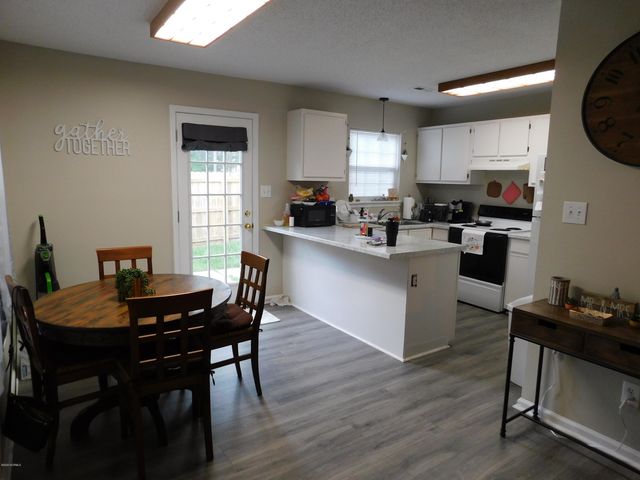 511 Saint George Cove, Jacksonville, NC 28546