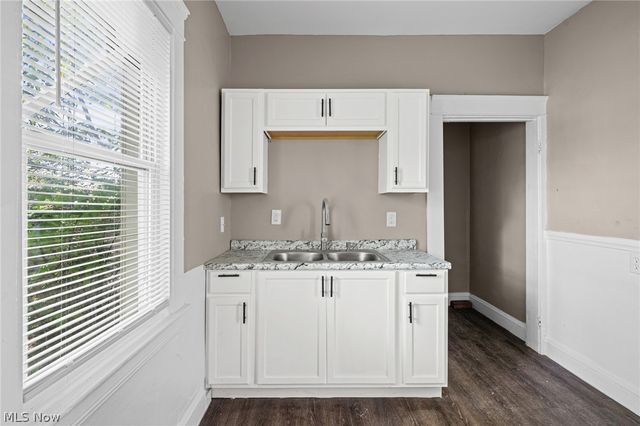 1714 Cliffview Road, Cleveland, OH 44112