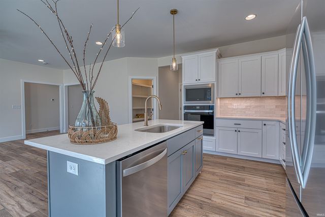 19115 Braeburn Drive, Evansville, IN 47725