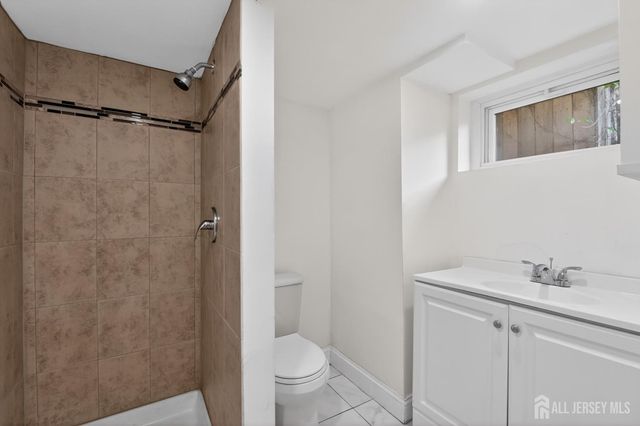 2 Lillian Terrace, Woodbridge Proper, NJ 07095