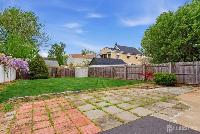 2 Lillian Terrace, Woodbridge Proper, NJ 07095