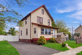 2 Lillian Terrace, Woodbridge Proper, NJ 07095