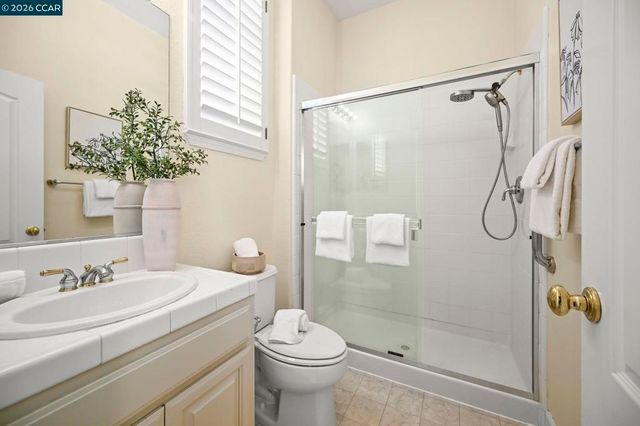 950 Maplegate Ct, Concord, CA 94521