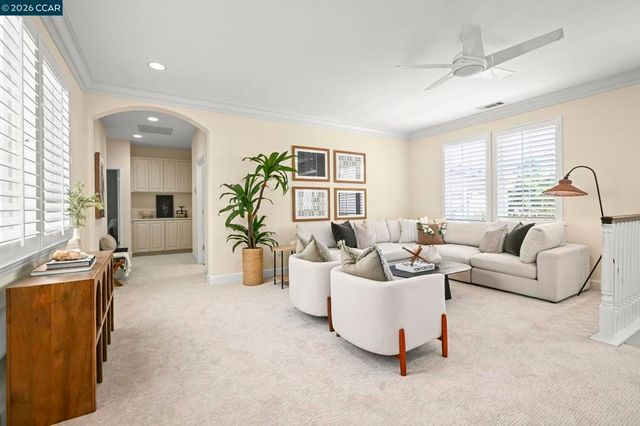 950 Maplegate Ct, Concord, CA 94521