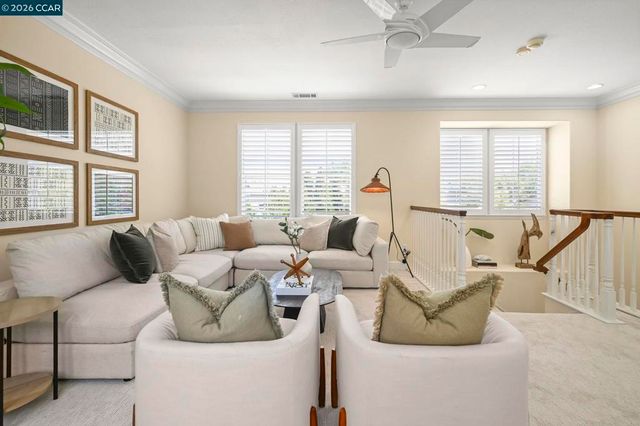 950 Maplegate Ct, Concord, CA 94521