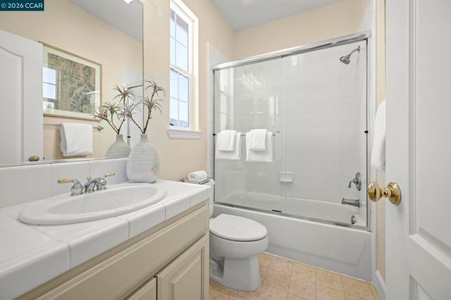 950 Maplegate Ct, Concord, CA 94521
