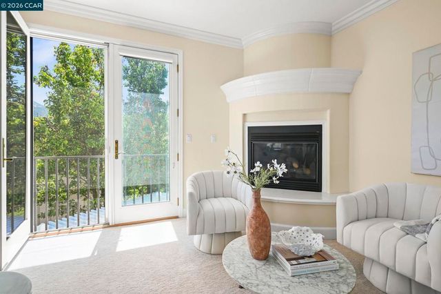 950 Maplegate Ct, Concord, CA 94521