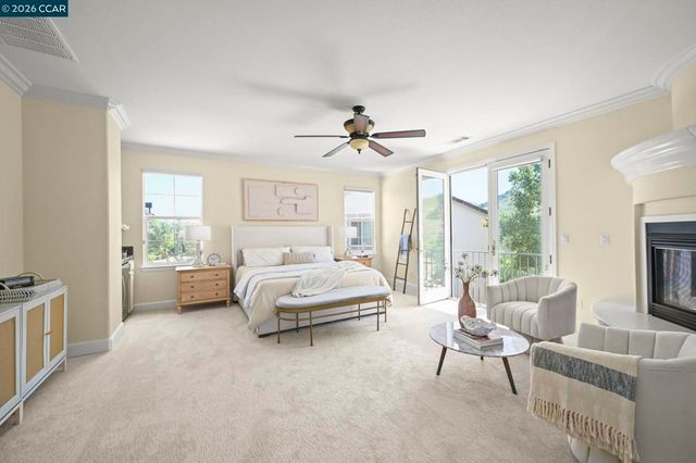 950 Maplegate Ct, Concord, CA 94521