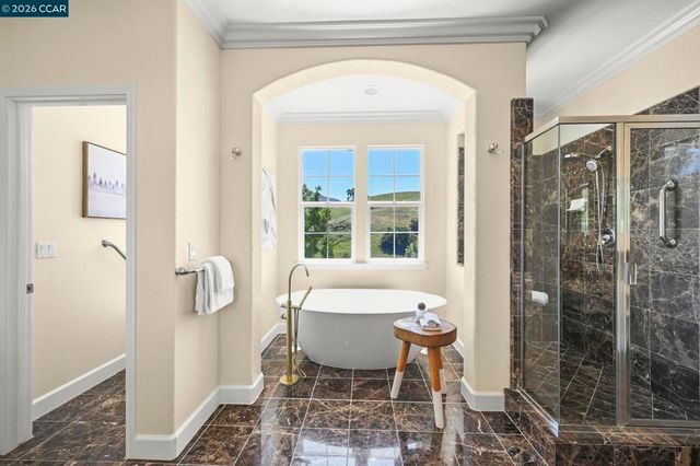 950 Maplegate Ct, Concord, CA 94521