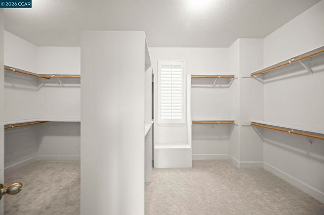 950 Maplegate Ct, Concord, CA 94521