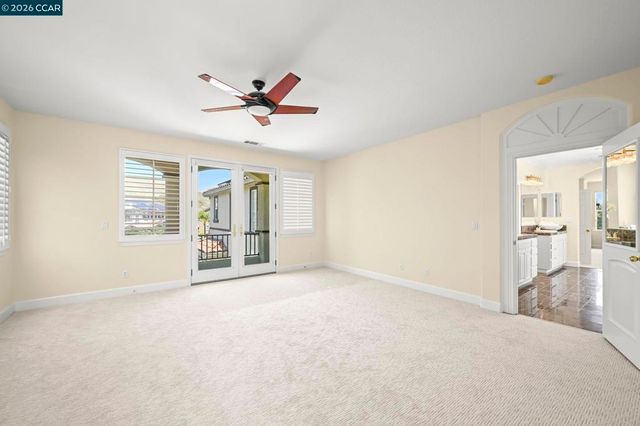 950 Maplegate Ct, Concord, CA 94521