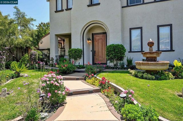 950 Maplegate Ct, Concord, CA 94521
