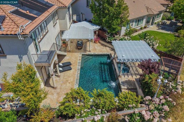 950 Maplegate Ct, Concord, CA 94521