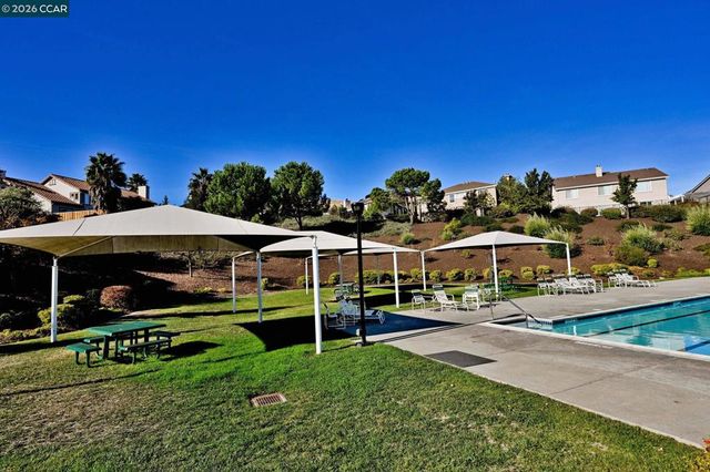 950 Maplegate Ct, Concord, CA 94521