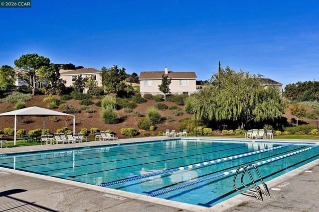 950 Maplegate Ct, Concord, CA 94521