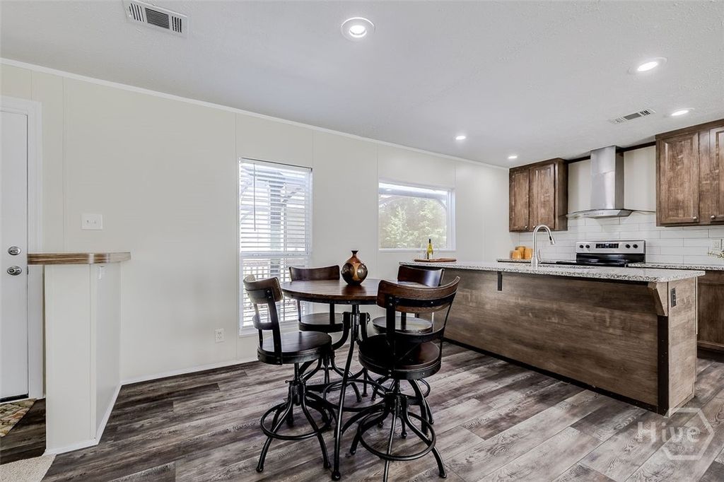 Image 11 of property listing at 400 Blandford Road, Rincon, GA 31326