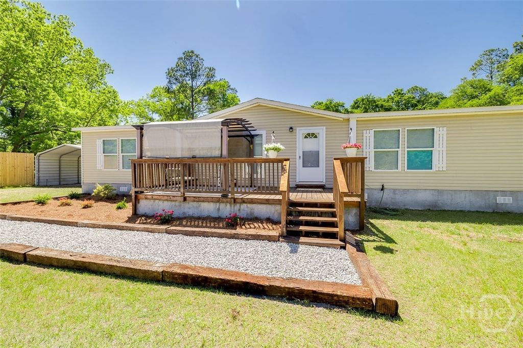 Image 4 of property listing at 400 Blandford Road, Rincon, GA 31326