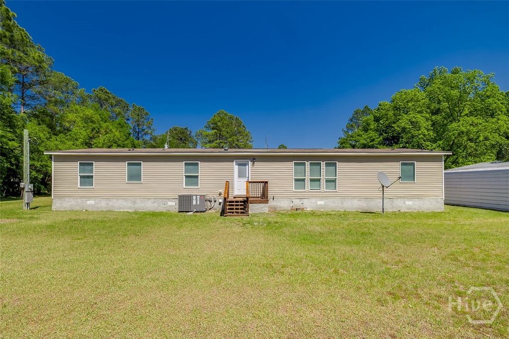 Image 42 of property listing at 400 Blandford Road, Rincon, GA 31326