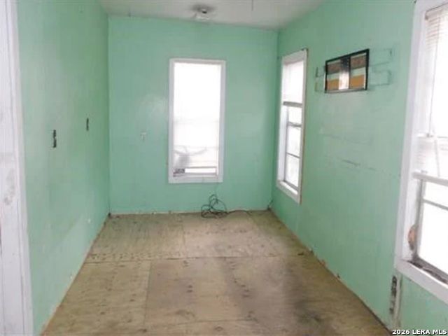 210 Colwell Street, Pleasanton, TX 78064