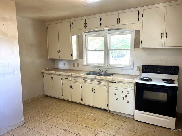 612 Floyd, Pueblo, CO 81005
