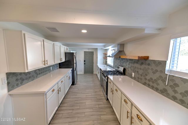 1801 E Waverly Street, Tucson, AZ 85719