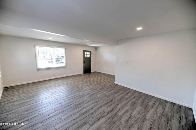 1801 E Waverly Street, Tucson, AZ 85719