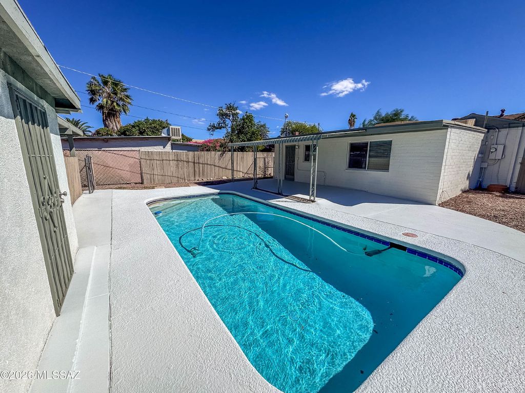 1801 E Waverly Street, Tucson, AZ 85719