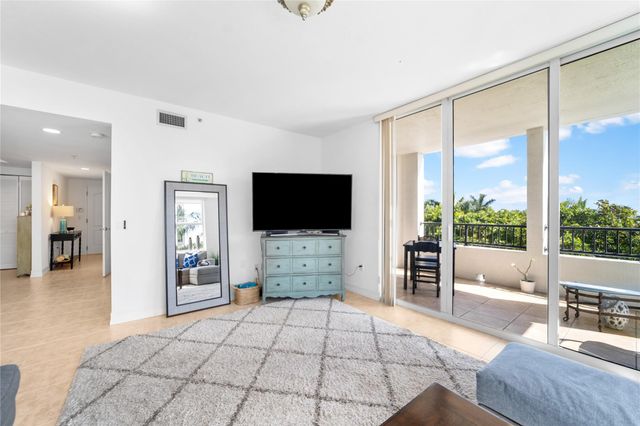 101 SE 20th Avenue 405, Deerfield Beach, FL 33441