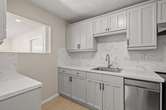 68 Summer Ave 1, Stoughton, MA 02072
