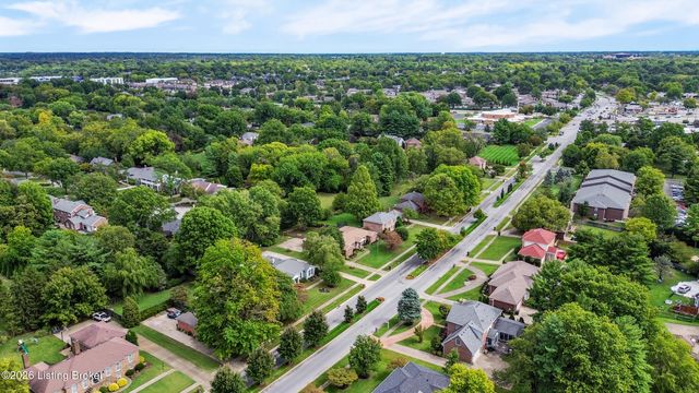 9104 Linn Station Rd, Louisville, KY 40222