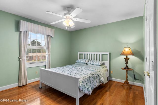 9104 Linn Station Rd, Louisville, KY 40222