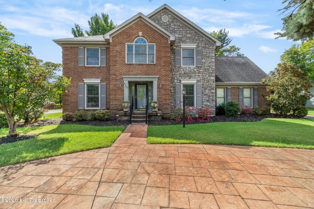 9104 Linn Station Rd, Louisville, KY 40222