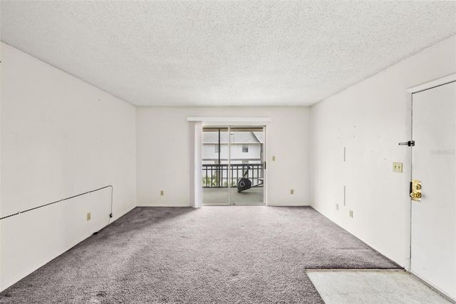 6519 W NEWBERRY ROAD 1111, Gainesville, FL 32605