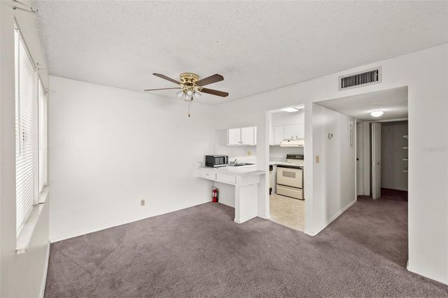 6519 W NEWBERRY ROAD 1111, Gainesville, FL 32605