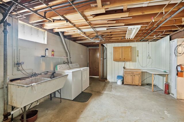 7605 W 86th Avenue, Crown Point, IN 46307