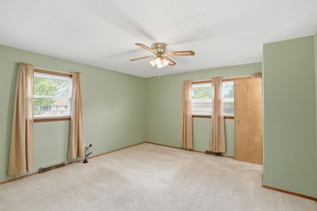 7605 W 86th Avenue, Crown Point, IN 46307