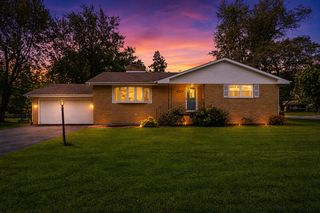 7605 W 86th Avenue, Crown Point, IN 46307