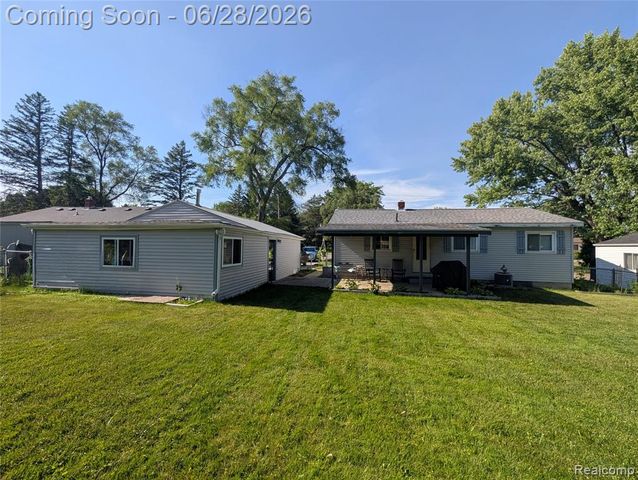 4456 E Coldwater Road, Flint, MI 48506