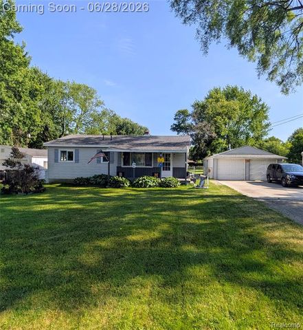 4456 E Coldwater Road, Flint, MI 48506