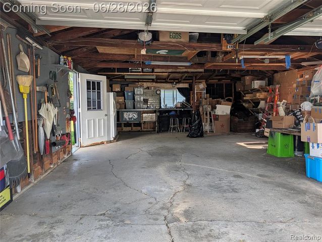 4456 E Coldwater Road, Flint, MI 48506