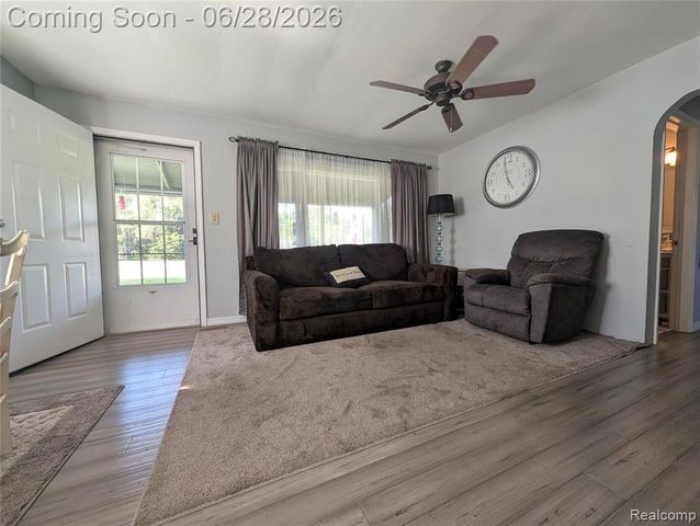 4456 E Coldwater Road, Flint, MI 48506