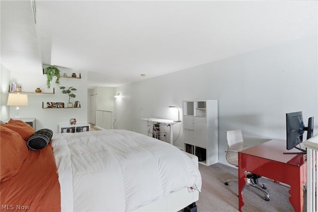 1900 Grove Court 112, Cleveland, OH 44113
