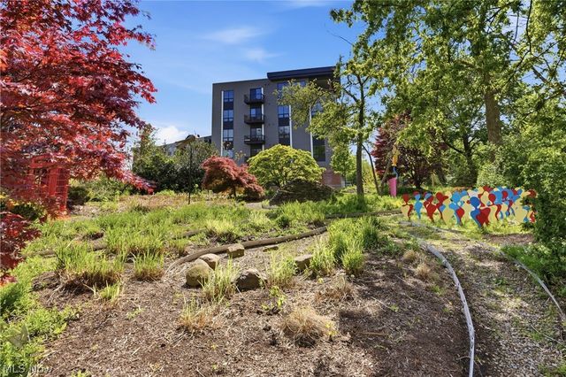1900 Grove Court 112, Cleveland, OH 44113