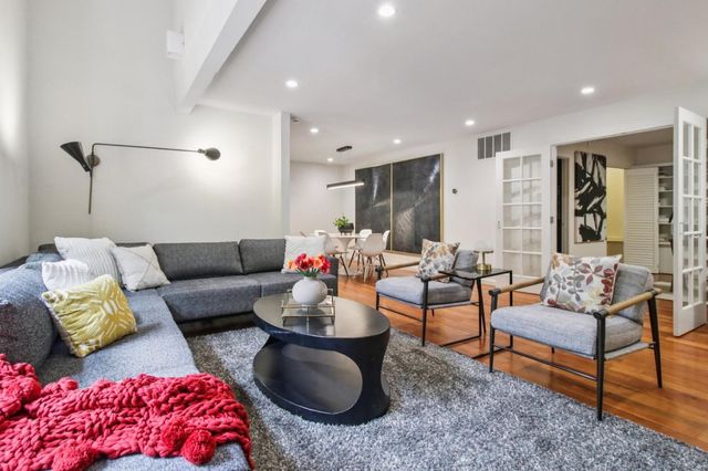 6875 The Turn, Oakland, CA 94611