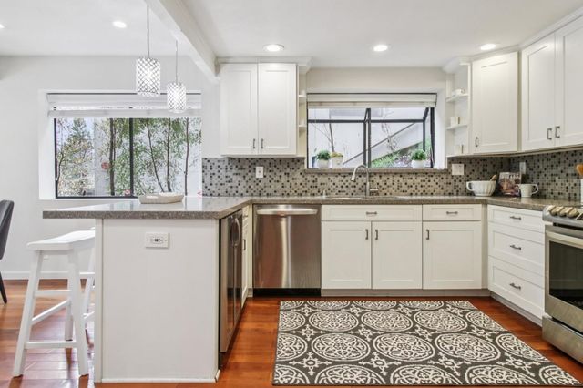 6875 The Turn, Oakland, CA 94611