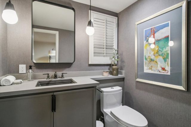 6875 The Turn, Oakland, CA 94611