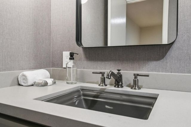 6875 The Turn, Oakland, CA 94611